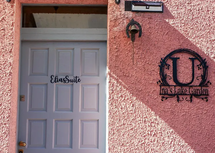 Ina's Garden Σπίτι διακοπών