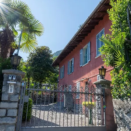 Ina's Garden, Hébergement de vacances Lenno